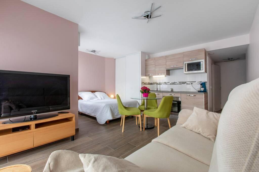 Apartment Terrasse Stella Casino Centre Classe 3 Etoiles Aix-les-Bains